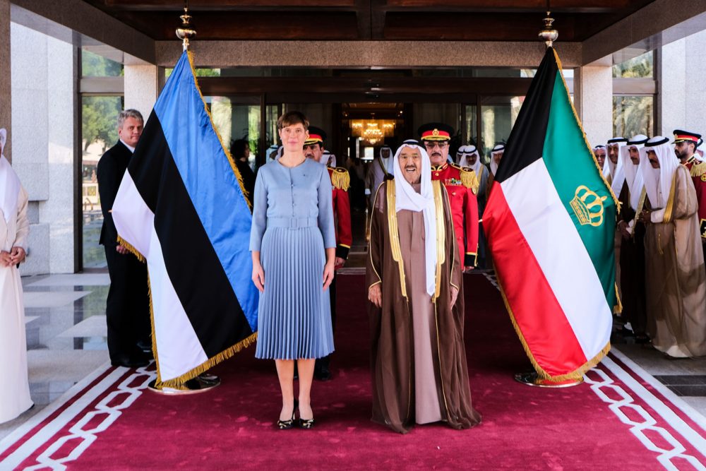 Кувейт язык. Кувейтский Тауб. Кувейт Королевская семья. Кувейт народ национальный костюм. Кувейт арабы-кувейтцы.